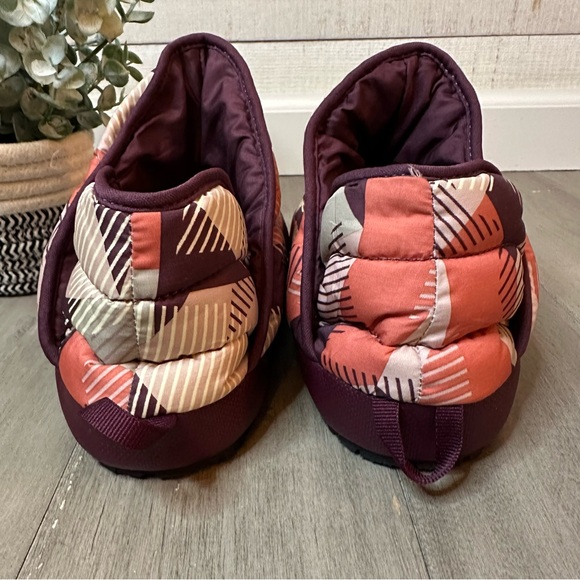 The North Face Women's ThermoBall Traction Booties - Picture 5 of 11